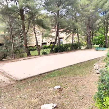 T2 Avec Piscine Et Acces Prive A La Apartment Sanary-sur-Mer
